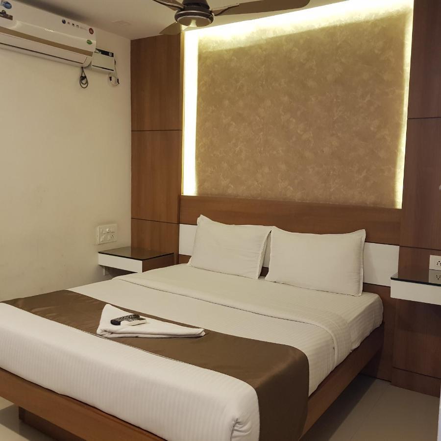 Kochi The Galaxy Suites מראה חיצוני תמונה