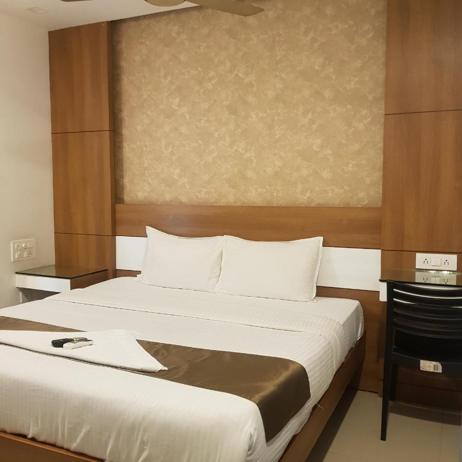 Kochi The Galaxy Suites מראה חיצוני תמונה