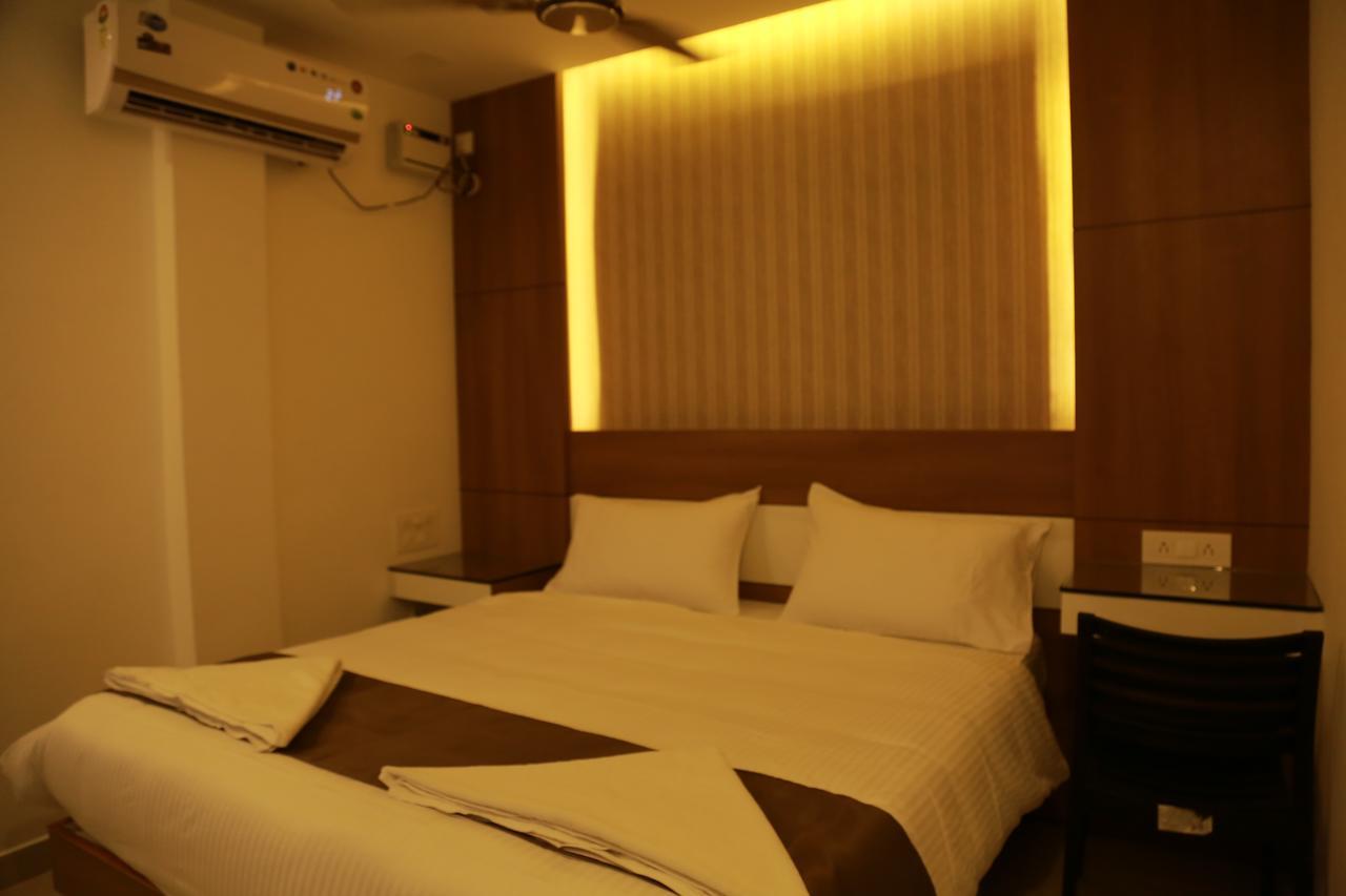 Kochi The Galaxy Suites מראה חיצוני תמונה